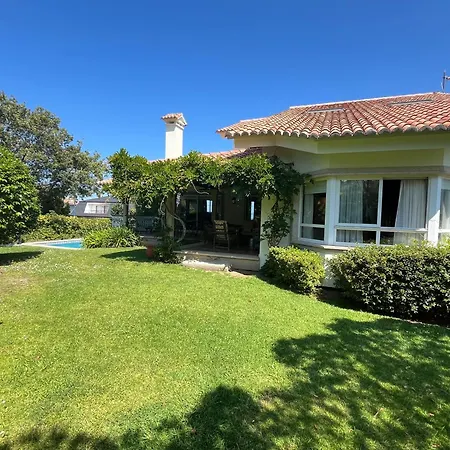Exclusiva Casa Con Piscina En La Mejor Zona De Vigo