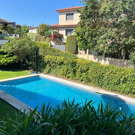 Exclusiva Casa Con Piscina En La Mejor Zona De * Vigo