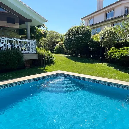 Holiday home Exclusiva Casa Con Piscina En La Mejor Zona De Vigo