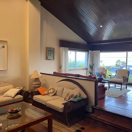 Exclusiva Casa Con Piscina En La Mejor Zona De Vigo