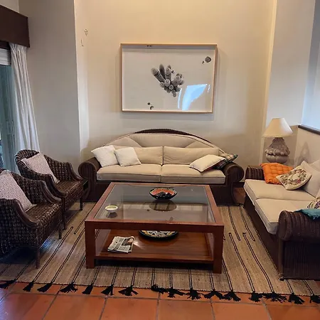 Exclusiva Casa Con Piscina En La Mejor Zona De Vigo